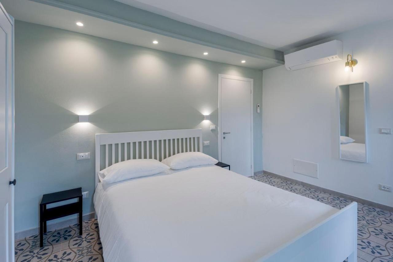 Gli Ulivi Rooms And Breakfast Marina dʼMarina dʼAndora 외부 사진