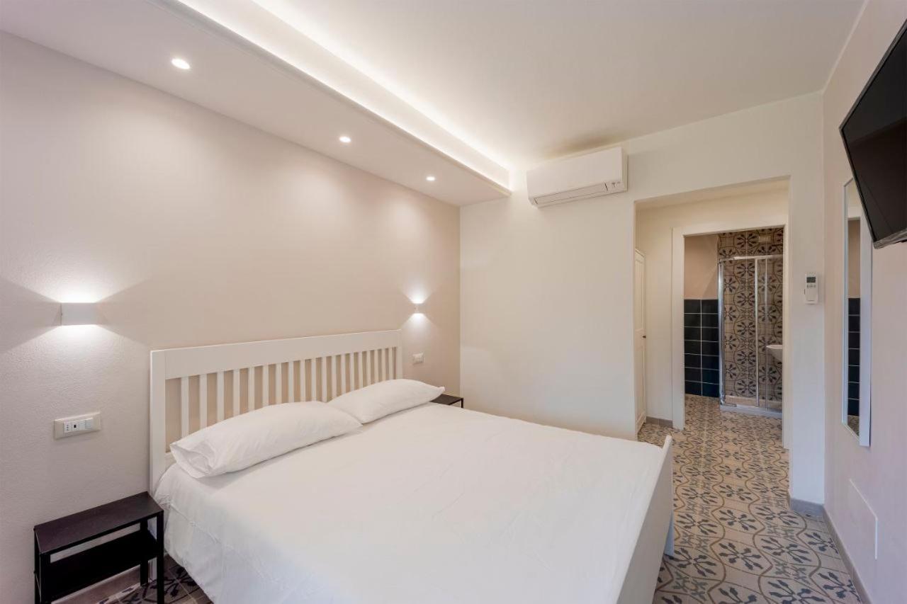 Gli Ulivi Rooms And Breakfast Marina dʼMarina dʼAndora 외부 사진