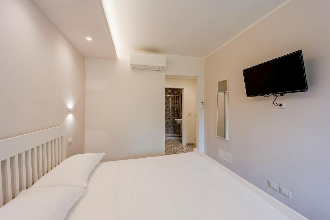 Gli Ulivi Rooms And Breakfast Marina dʼMarina dʼAndora 외부 사진
