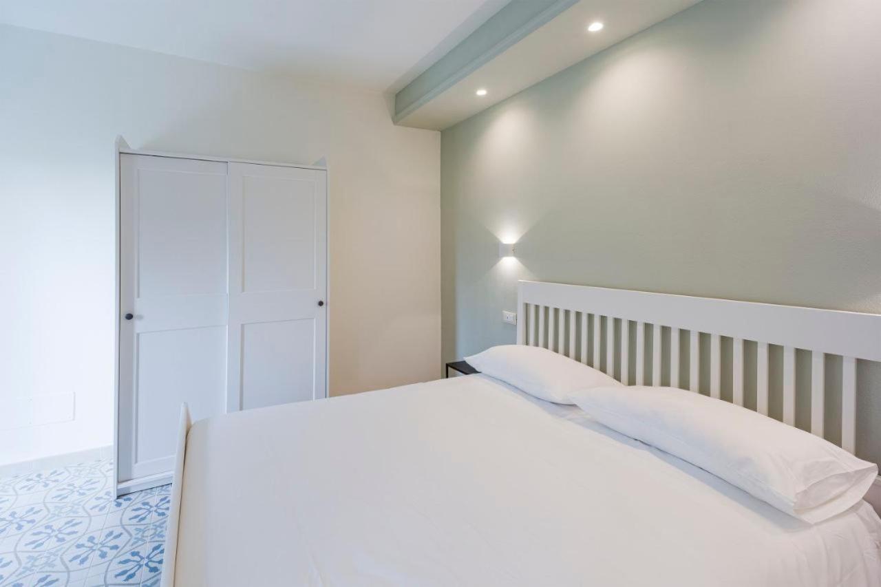 Gli Ulivi Rooms And Breakfast Marina dʼMarina dʼAndora 외부 사진